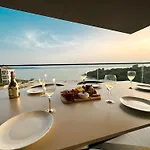 Lägenhet Amber With Jacuzzi & Sea View *