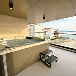Amber With Jacuzzi & Sea View *